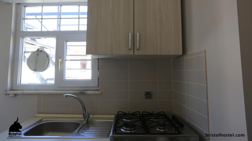 Bristol Hostel อิสตันบูล ภายนอก รูปภาพ